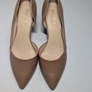 Kenneth Cole Reaction Women's Tan Pumps